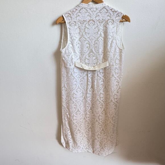 CHERIE D Tuxedo-Front Sheer Sleeveless Embroidered Open Sherwani - Picture 4 of 6